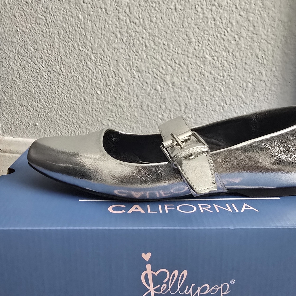 DV by Dolce Vita Silver Flats